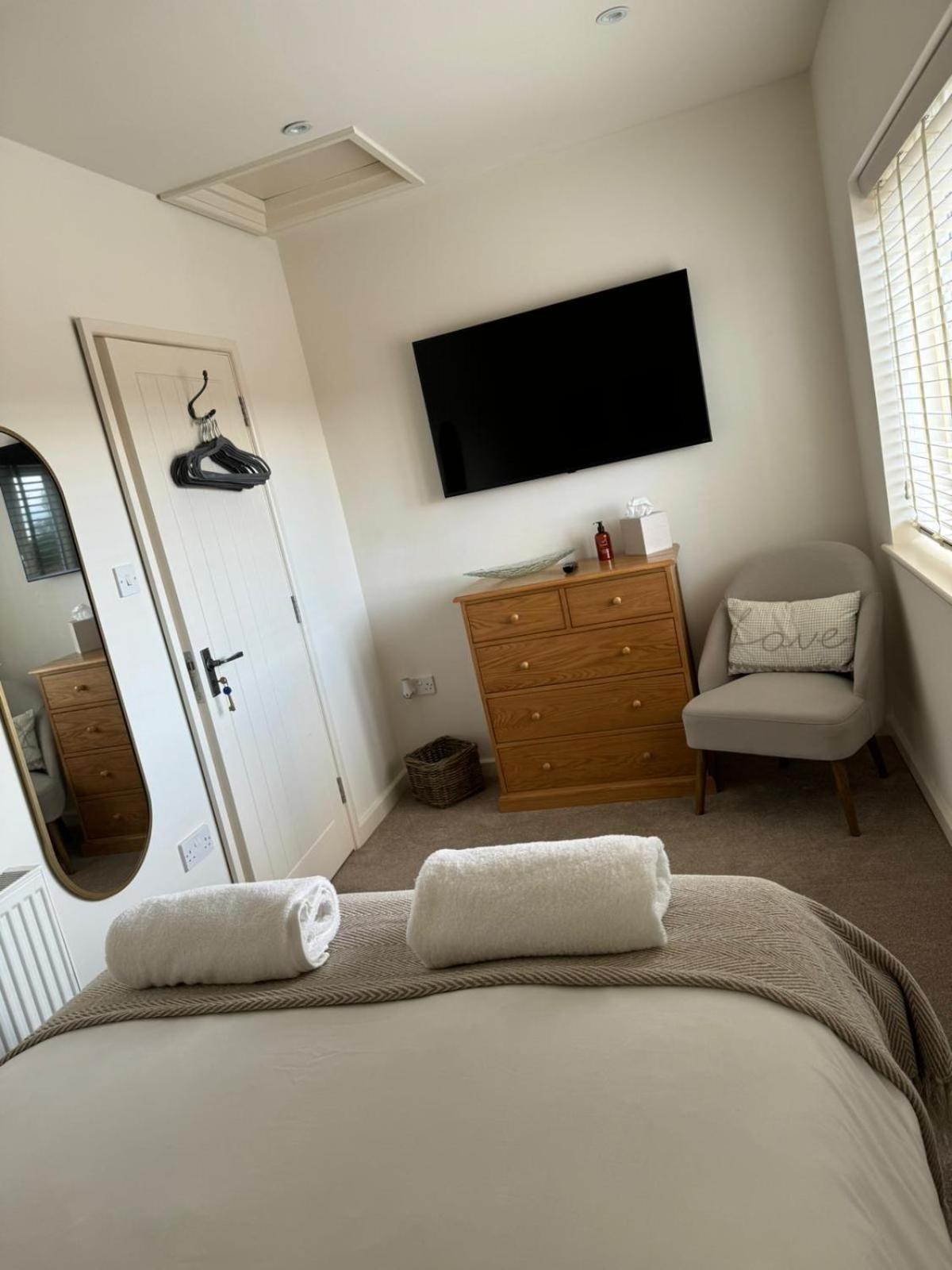 Chew View Luxury Apartment Keynsham Exterior foto